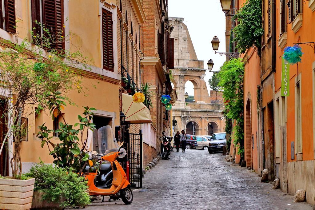 Cozy Apartment Fabia 300 Mt From Colosseum Roma Exterior foto