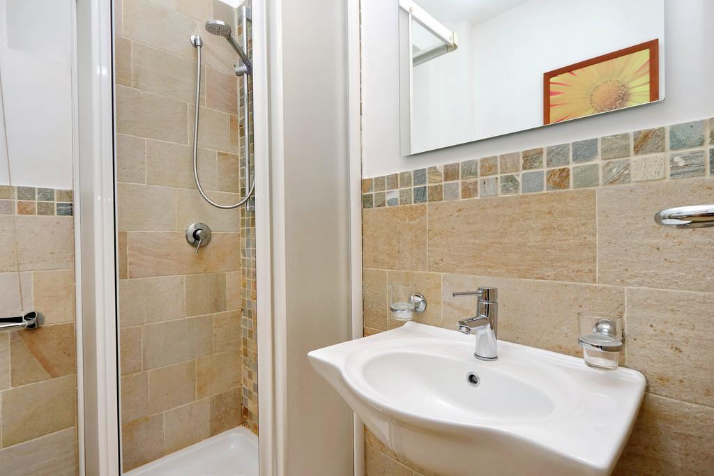 Cozy Apartment Fabia 300 Mt From Colosseum Roma Exterior foto